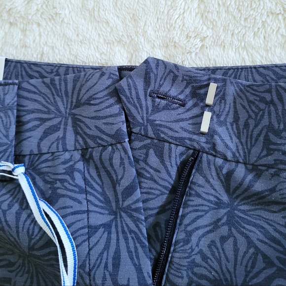 Southern Tide🐟 Printed Performance Collection Shorts - NWT - Picture 8 of 14